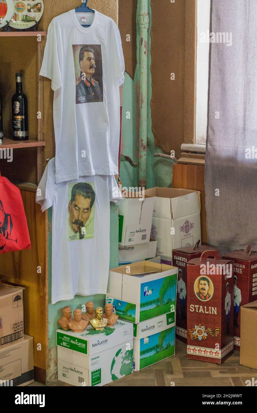 GORI, GÉORGIE - 15 JUILLET 2017 : boutique de souvenirs du musée Staline dans la ville de Gori, Géorgie. Banque D'Images