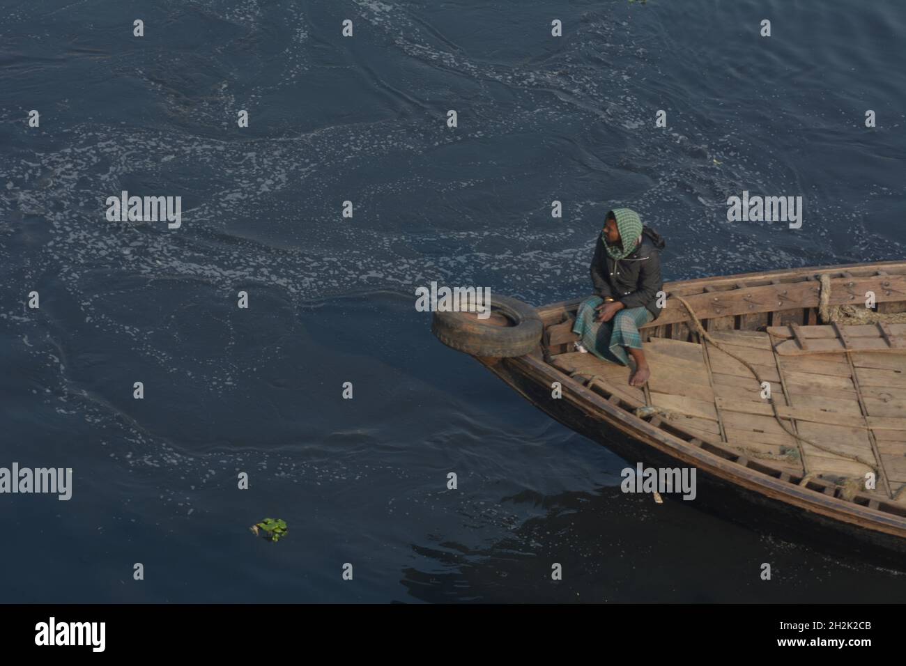 Homme de bateau et le bateau Banque D'Images