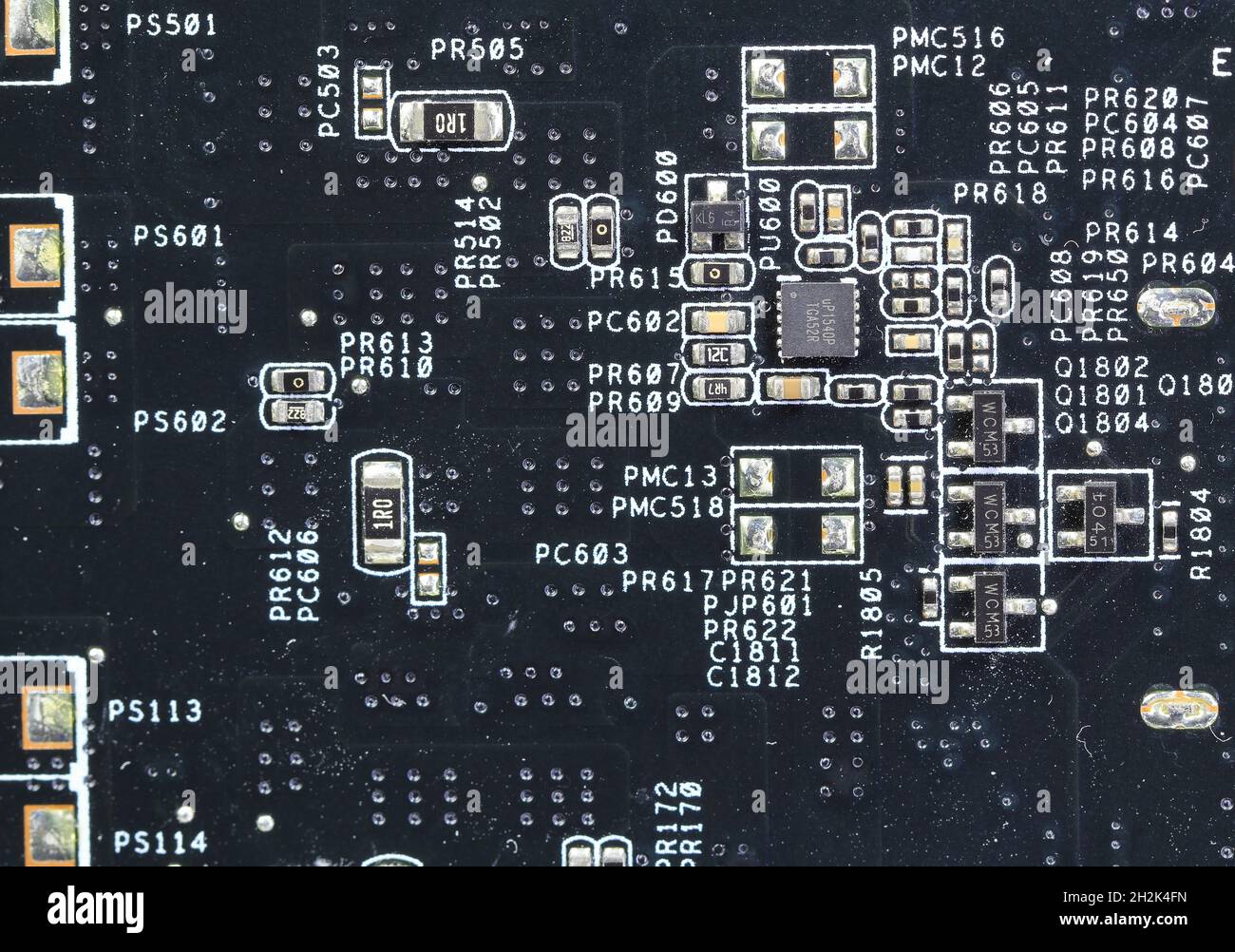 Carte de circuit imprimé de l'ordinateur avec composants électroniques après utilisation. Banque D'Images