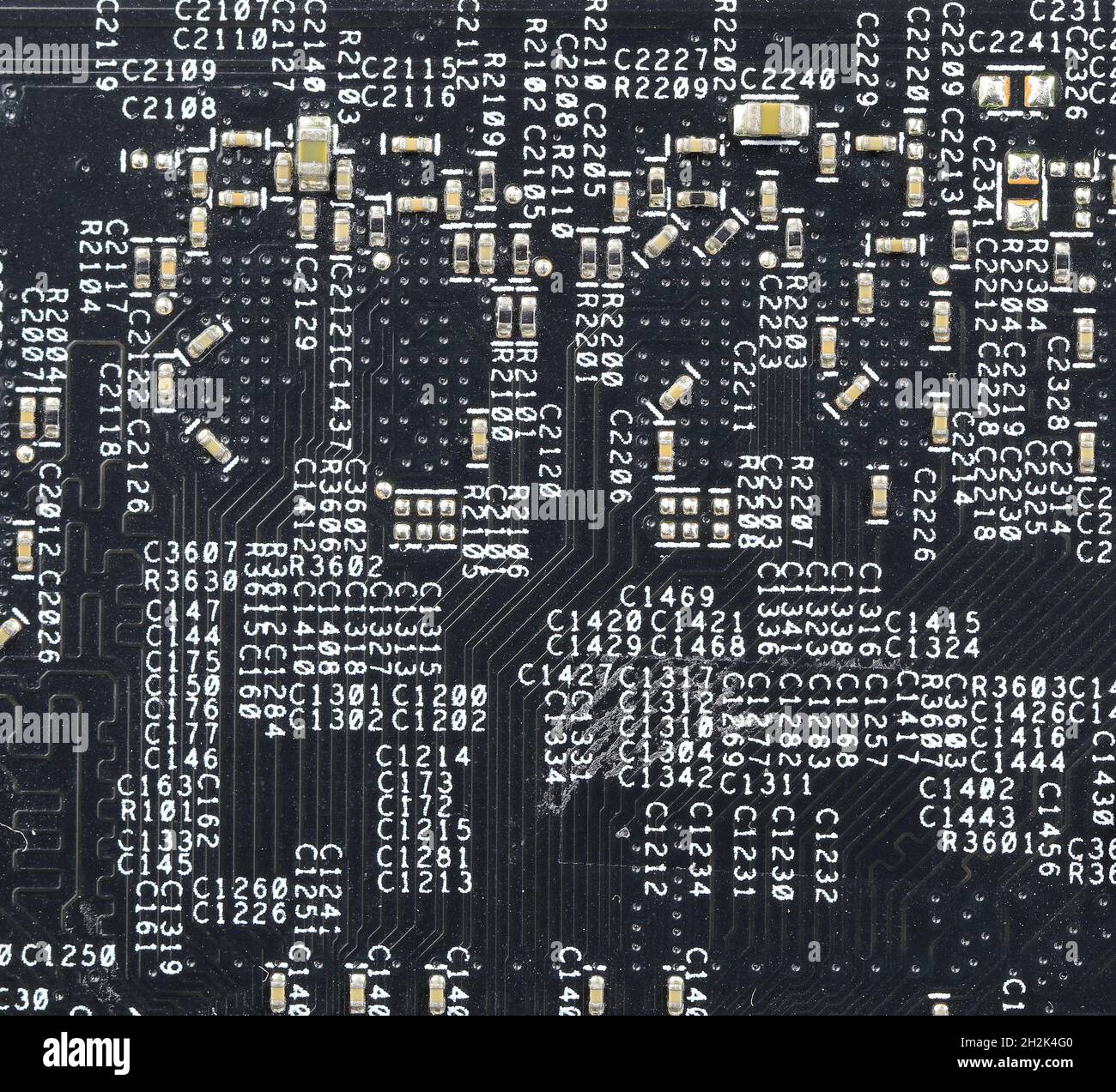Carte de circuit imprimé de l'ordinateur avec composants électroniques après utilisation. Banque D'Images