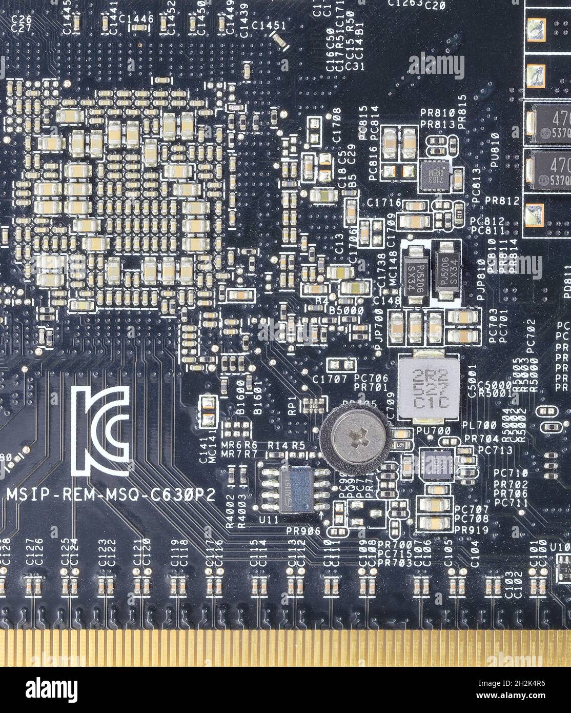 Carte de circuit imprimé de l'ordinateur avec composants électroniques après utilisation. Banque D'Images