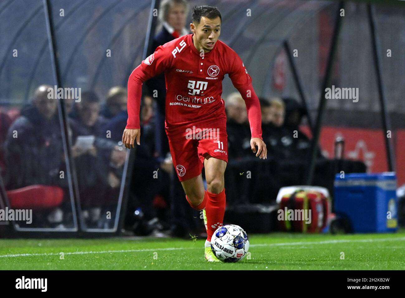Almere Pays Bas Octobre 22 Ilias Alhaft De Almere City Fc Pendant Le Match Neerlandais De Keukenkampidisenie Entre Almere City Fc Et Psv U23 A Yanmar Stadion Le 22 Octobre 21 A Almere Pays Bas Octobre 22 Ilias Alhaft De Almere City Fc Pendant Le Match Neerlandais De Keukenkampidisenie Entre Almere City Fc Et Psv U23 A Yanmar Stadion Le 22 Octobre 21 A