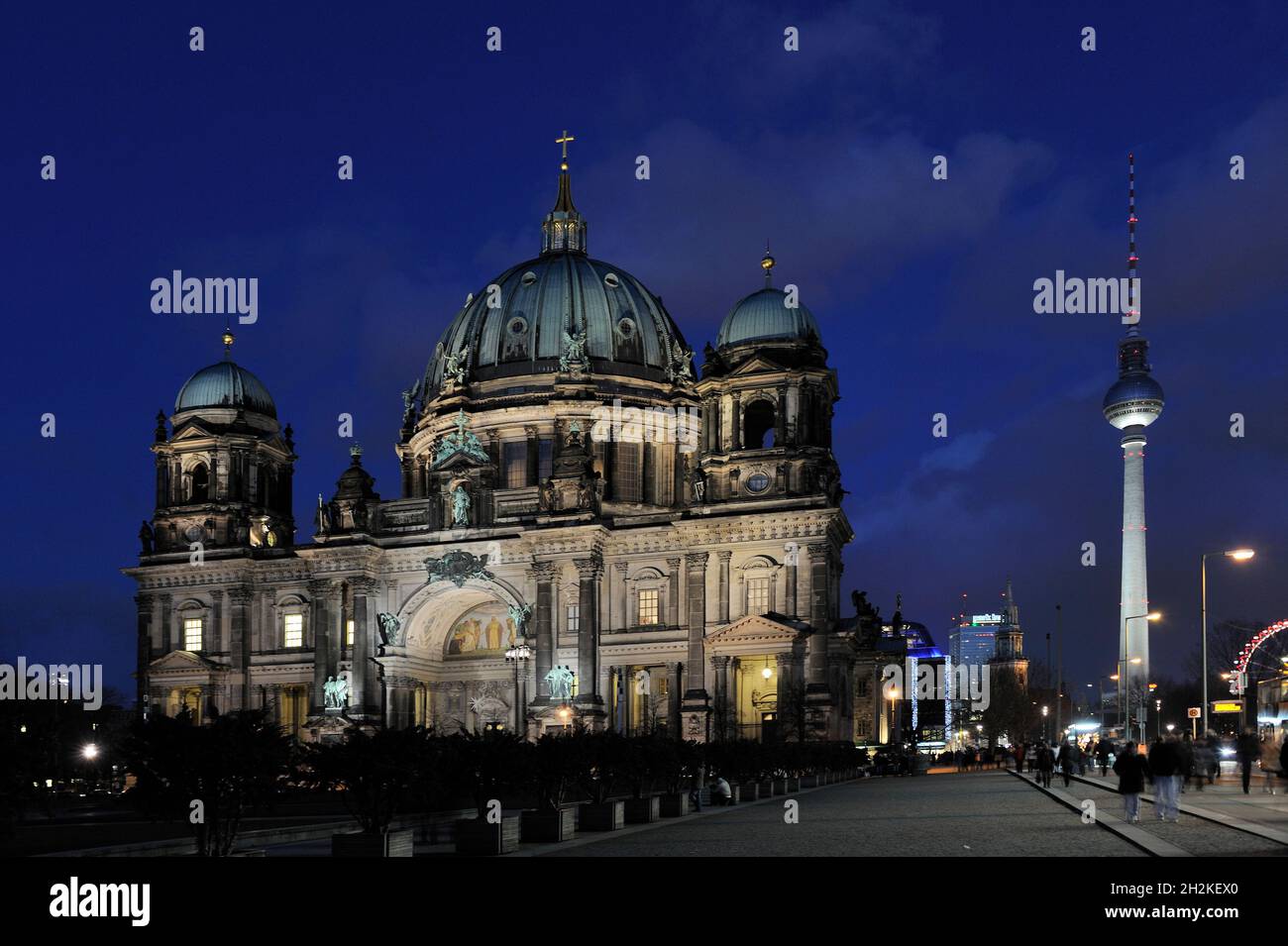 Cathédrale de Berlin, vue depuis le Lustgarten, terrain de plaisance, qui fait partie de l'île des Musées, construit 1895-1905 bv Julius Raschdorff, dans le téléphone arrière Banque D'Images