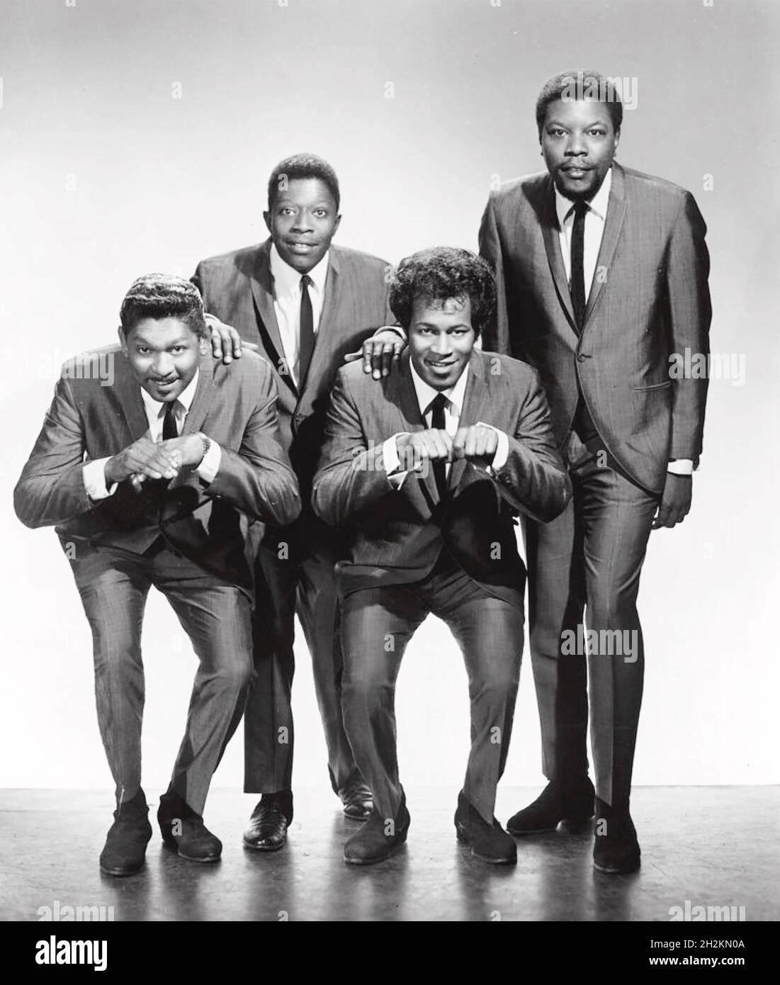 RECONSTITUTION DES MONTAGNES RUSSES photo promotionnelle du groupe américain doo-wop en 1967 de gauche à droite : Carl Gardner, Earl Carroll, Billy Guy, Wwill Jones Banque D'Images