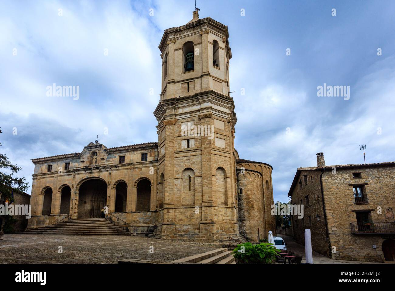 La cathédrale San Vicente de Roda de Isabena est un monument de l'époque romane.Aragon.Espagne. Banque D'Images