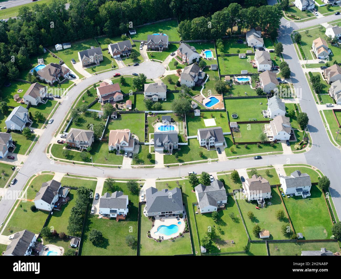 États-Unis, Virginie, Chesapeake, vue aérienne des maisons de banlieue en été Banque D'Images