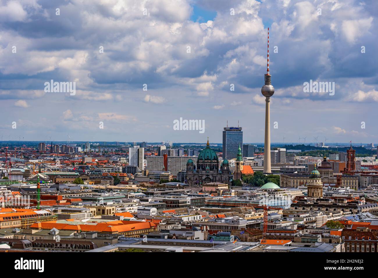 Allemagne, Berlin, CityScape avec la cathédrale de Berlin et la tour de télévision de Berlin au centre Banque D'Images