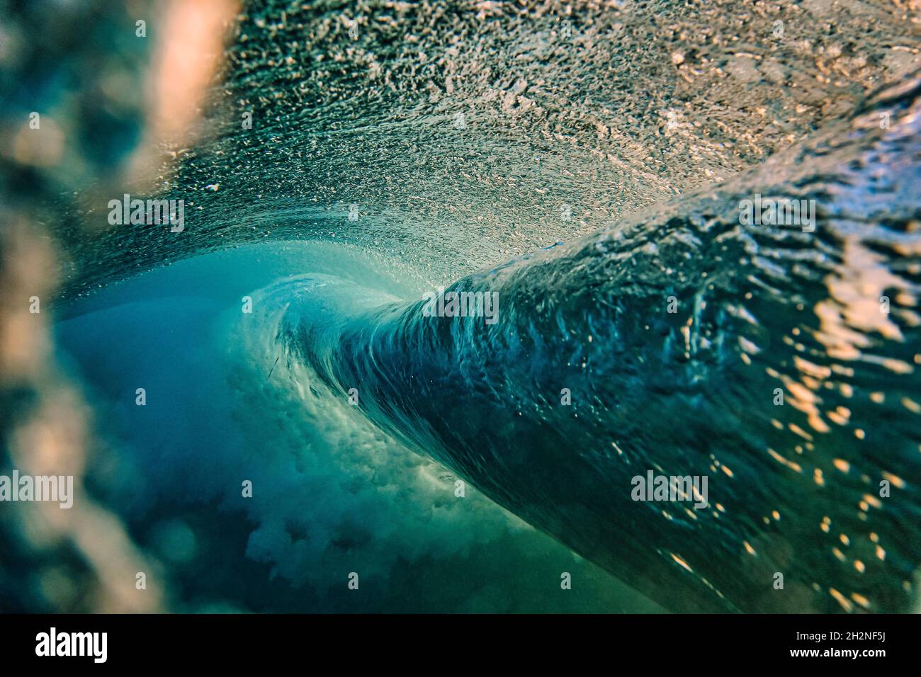 Vue sous-marine de l'océan vagues Banque D'Images