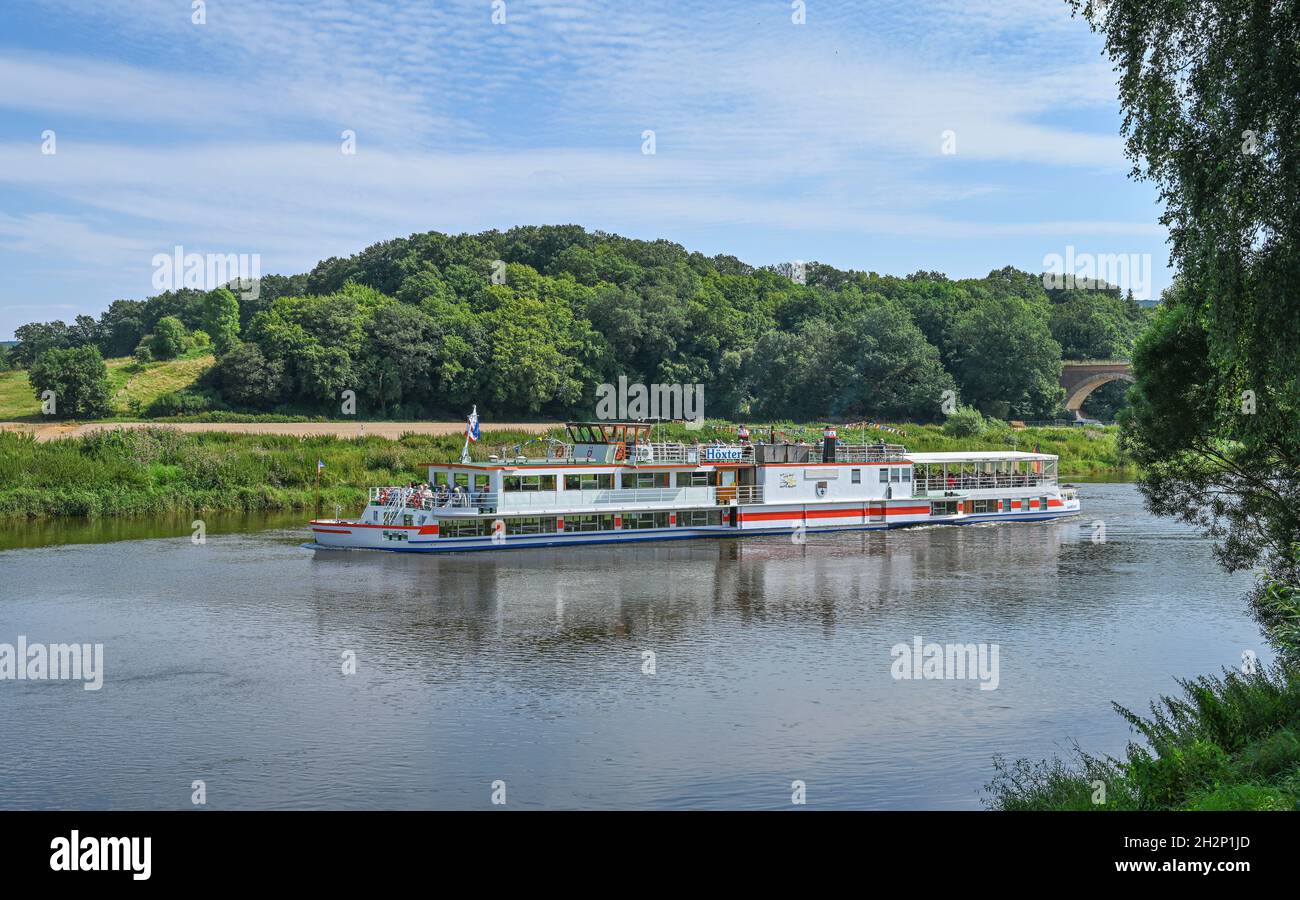 Ausflugsdamer 'Höxter' auf der Weser nahe Beverungen, Nordrhein-Westfalen, Allemagne Banque D'Images