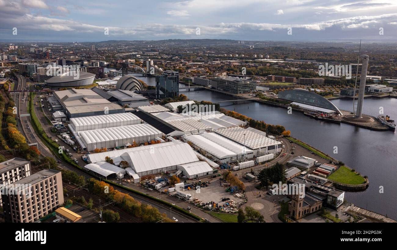 Glasgow, Écosse, Royaume-Uni.23 octobre 2021.PHOTO : vue aérienne de drone en regardant depuis le dessus du site de la COP26.Crédit : Colin Fisher/Alay Live News Banque D'Images