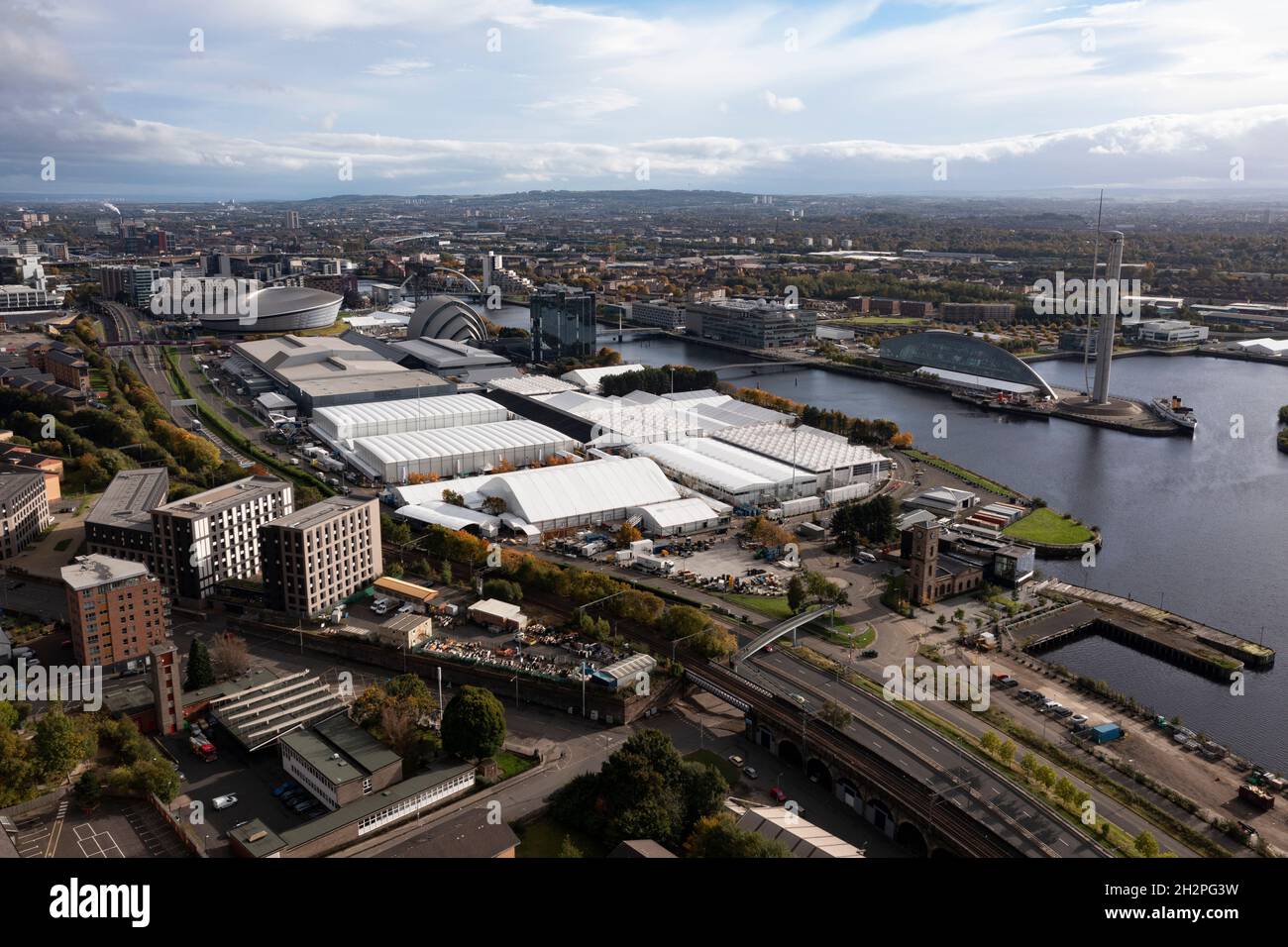 Glasgow, Écosse, Royaume-Uni.23 octobre 2021.PHOTO : vue aérienne de drone en regardant depuis le dessus du site de la COP26.Crédit : Colin Fisher/Alay Live News Banque D'Images