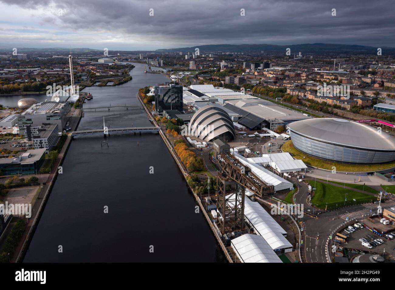 Glasgow, Écosse, Royaume-Uni.23 octobre 2021.PHOTO : vue aérienne de drone en regardant depuis le dessus du site de la COP26.Crédit : Colin Fisher/Alay Live News Banque D'Images