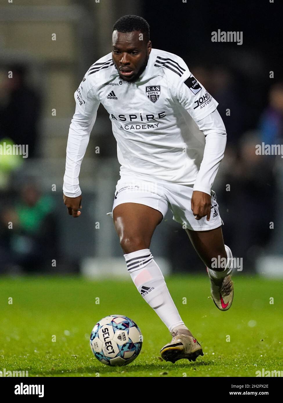 EUPEN, BELGIQUE OCTOBRE 23 Sibiry Keita de KAS Eupen pendant le