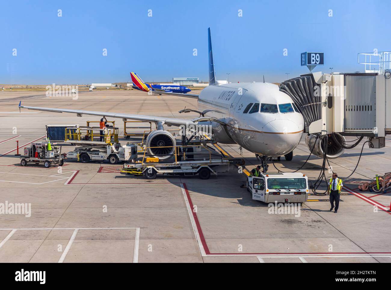 WASHINGTON, DC - 16 AOÛT : l'avion United Airlines a amarré à l'aéroport international de Dulles le 16 août 2021 à Washington DC. Banque D'Images