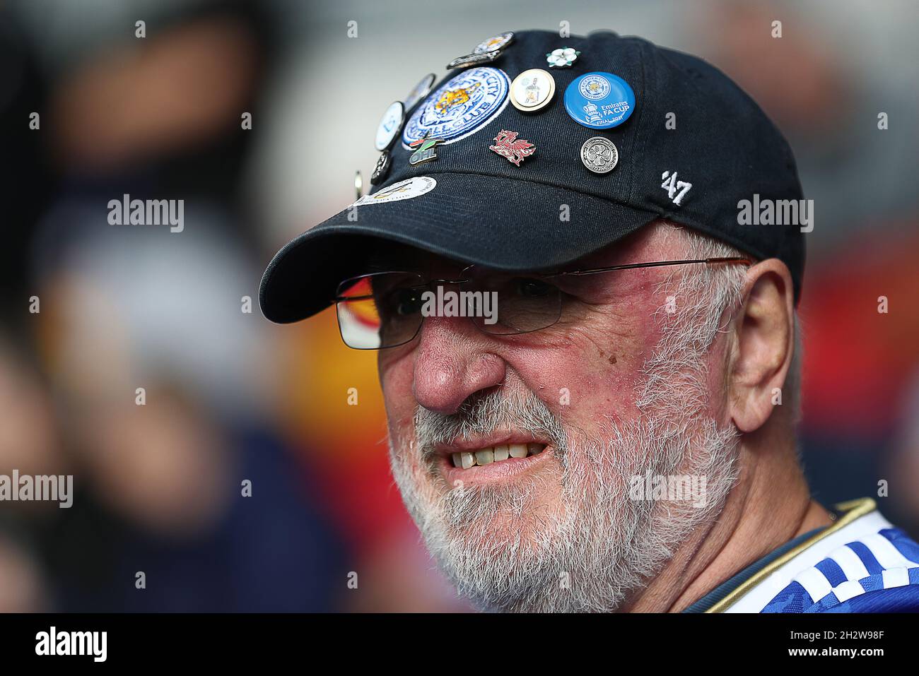 Londres, Royaume-Uni.24 octobre 2021.Un fan de Leicester City avant le match de la Premier League au Brentford Community Stadium, Londres.Le crédit photo devrait se lire: Paul Terry/Sportimage crédit: Sportimage/Alay Live News Banque D'Images