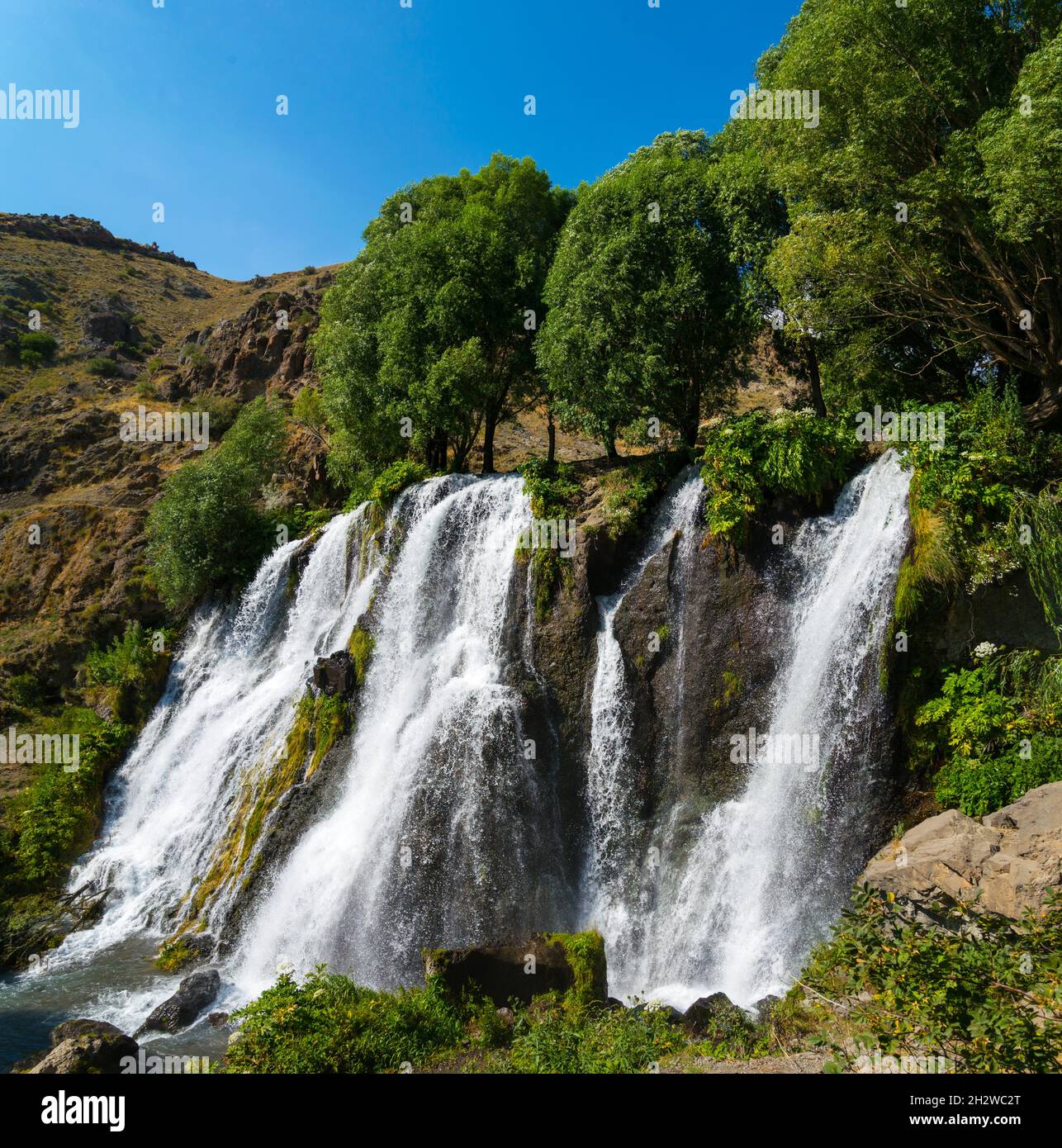 Shaki waterfall Banque de photographies et d'images à haute résolution -  Alamy