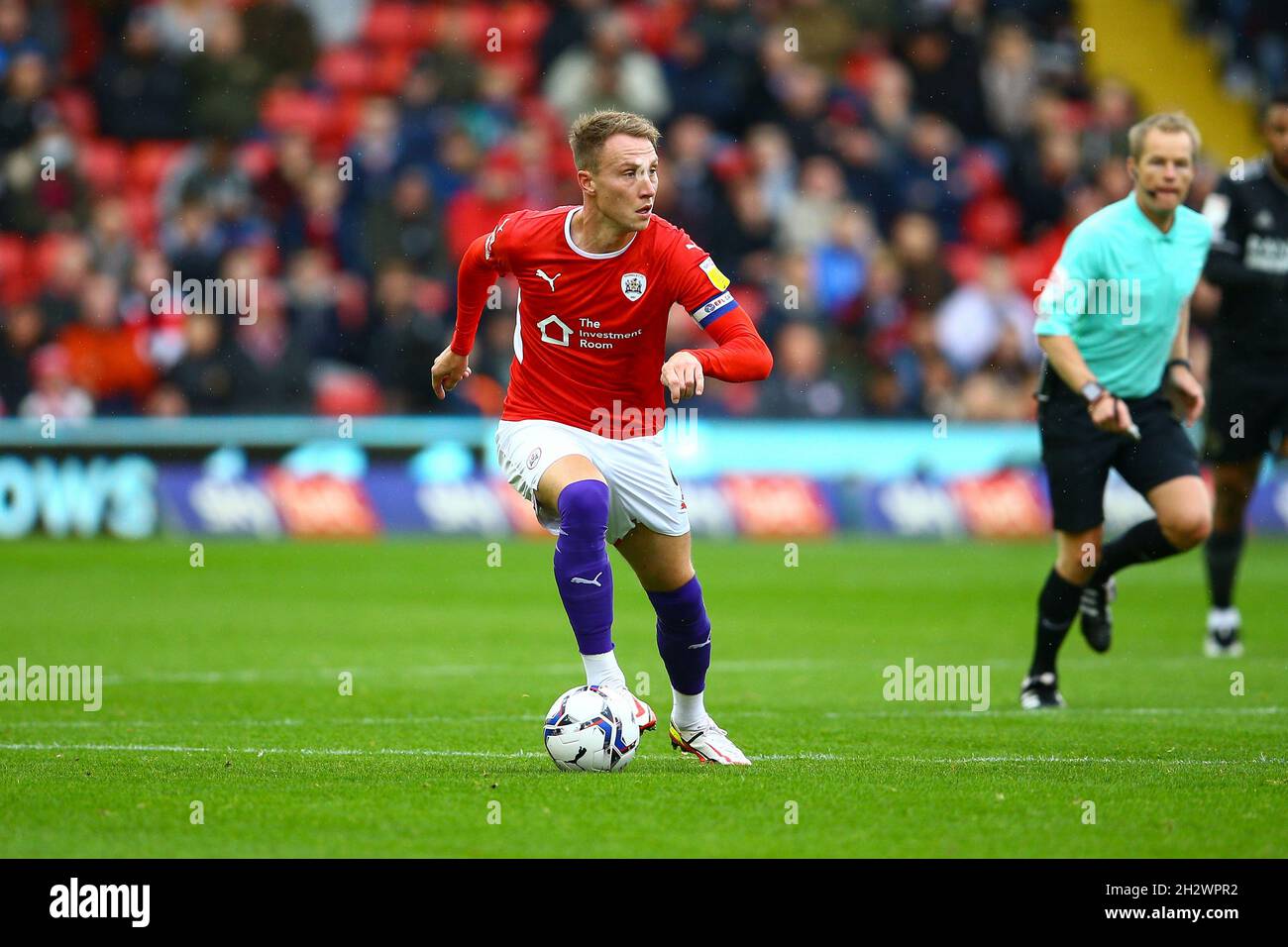 Oakwell, Barnsley, Angleterre - 24 octobre 2021 Cauley Woodrow (9) de Barnsley - pendant le jeu Barnsley v Sheffield United, Sky Bet EFL Championship 2021/22, à Oakwell, Barnsley, Angleterre - 24 octobre 2021, Credit: Arthur Haigh/WhiteRosePhotos/Alamy Live News Banque D'Images