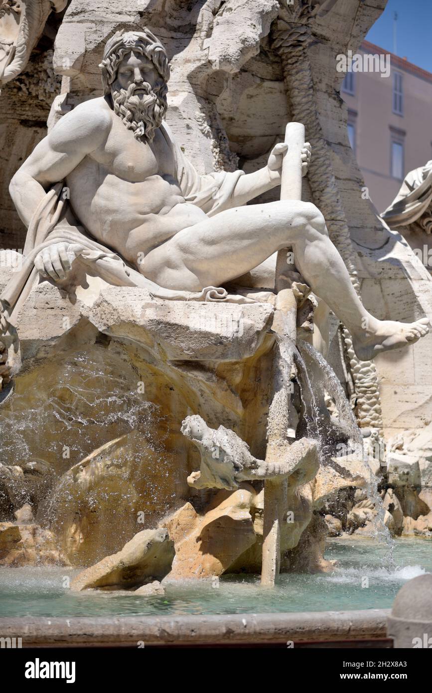 L'Italie, Rome, Piazza Navona, la fontaine des Quatre Fleuves Banque D'Images