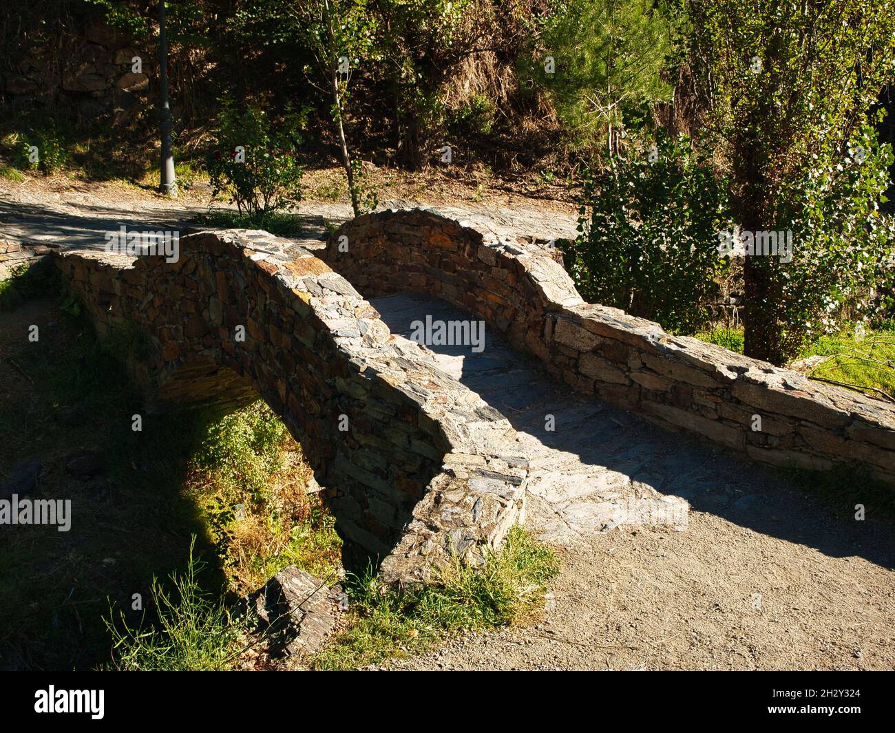 PATONES DE ARRIBA UN DES PLUS BEAUX VILLAGES D'ESPAGNE Banque D'Images