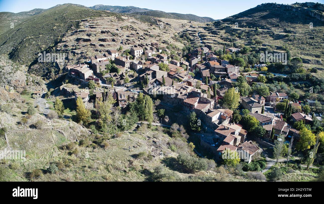 PATONES DE ARRIBA UN DES PLUS BEAUX VILLAGES D'ESPAGNE Banque D'Images