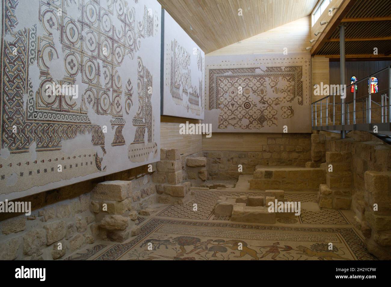 Belle mosaïque dans l'église du Mont Nebo, Jordanie Banque D'Images