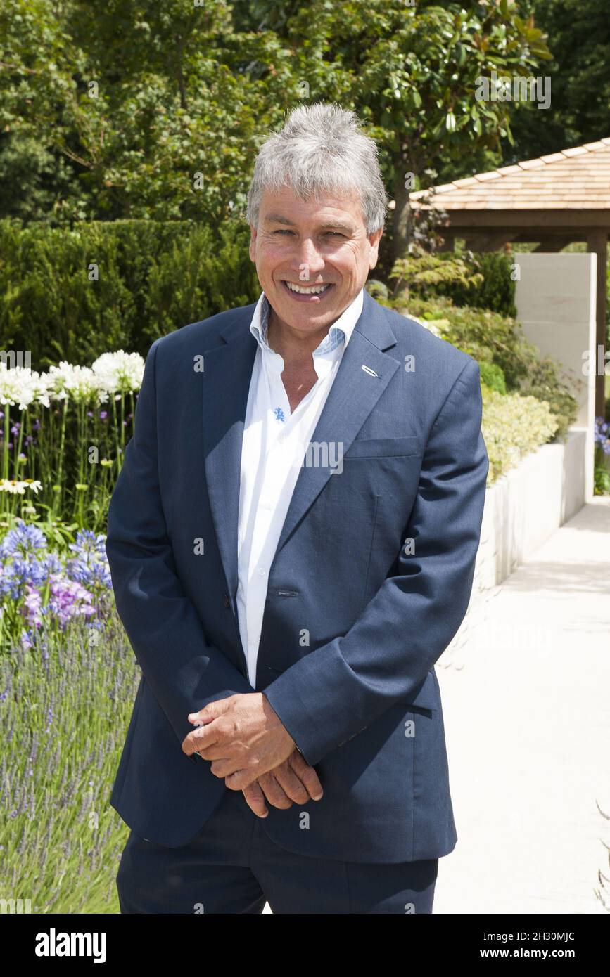 John Inverdale participe au Hampton court Palace Flower Show 2014, à Hampton court - Londres Banque D'Images