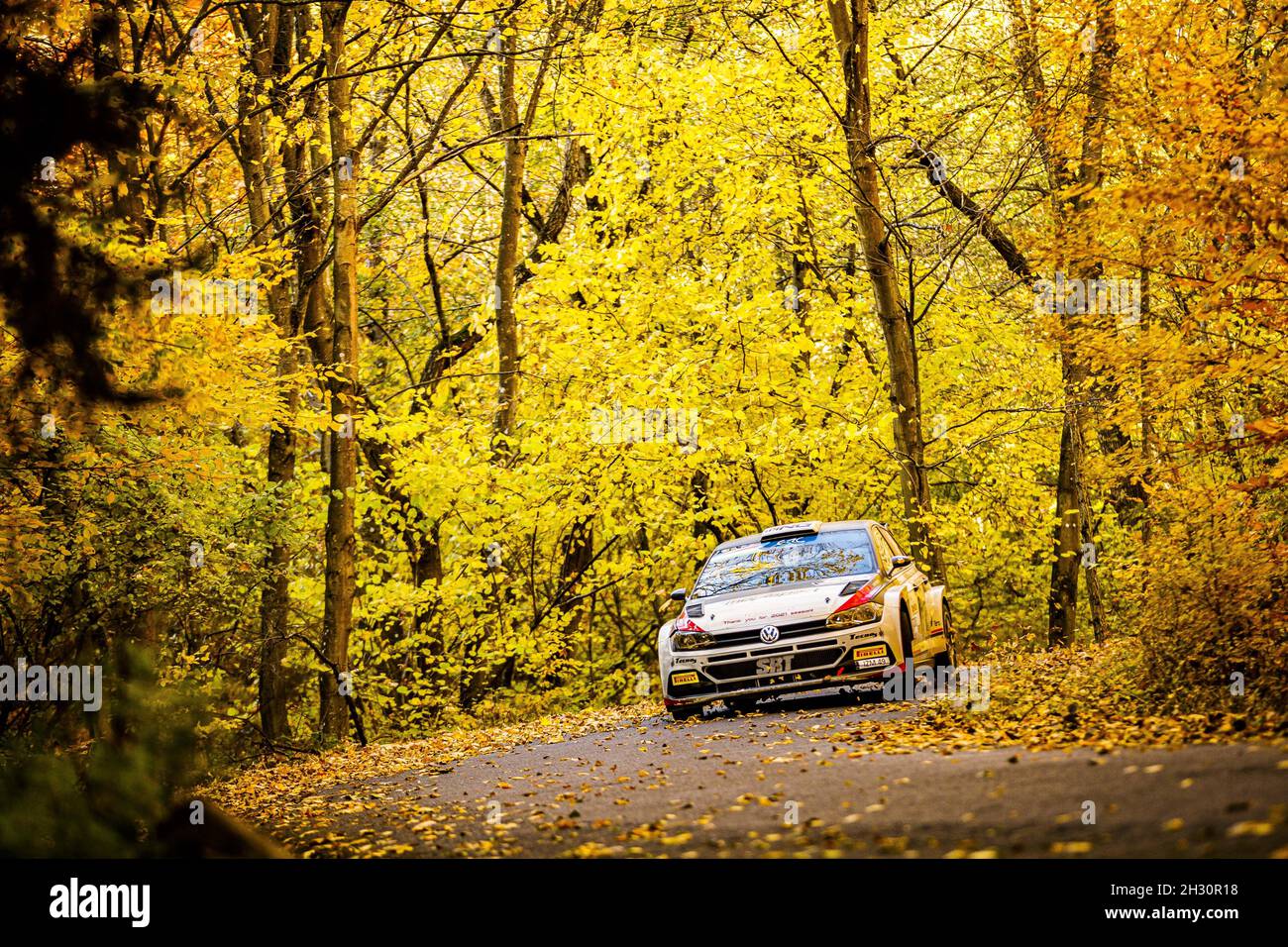 Nyiregyhaza, Hongrie, 24/10/2021, 08 GRYAZIN Nikolay (RUS), ALEKSANDROV Konstantin (RUS), Nikolay Gryazin, Volkswagen Polo GTI R5, action lors du rallye FIA 2021 Hongrie, 7e tour du championnat européen de rallye FIA 2021, du 21 au 24 octobre 2021, à Nyregyza/DPIV/Bashiza LiveMedia Banque D'Images