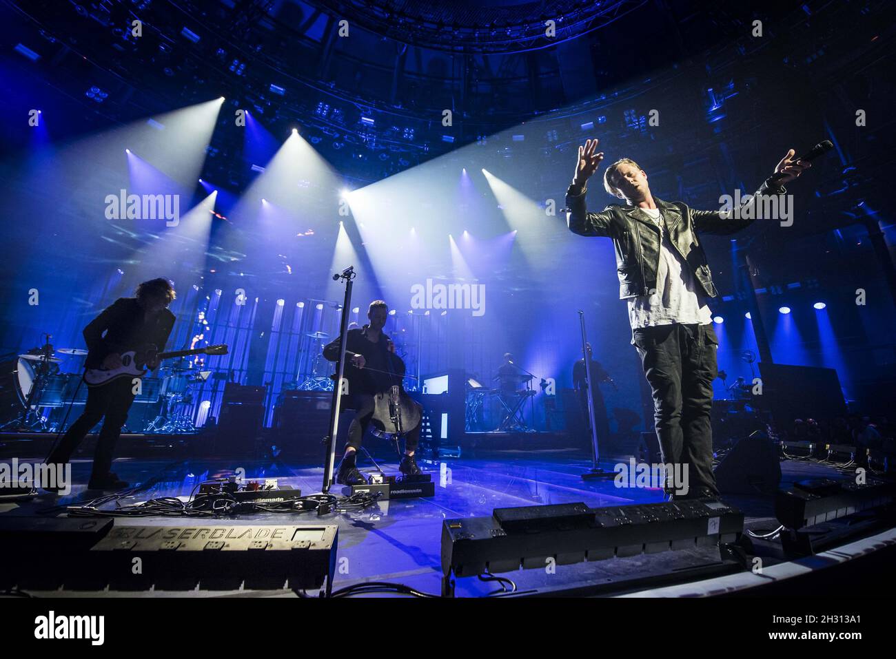 One Republic se déroule en direct dans le cadre du Apple Music Festival 2016 au Roundhouse, Camden, Londres.Date de la photo: Mercredi 21 septembre 2016.Le crédit photo devrait se lire comme suit : DavidJensen/EMPICS Entertainment Banque D'Images
