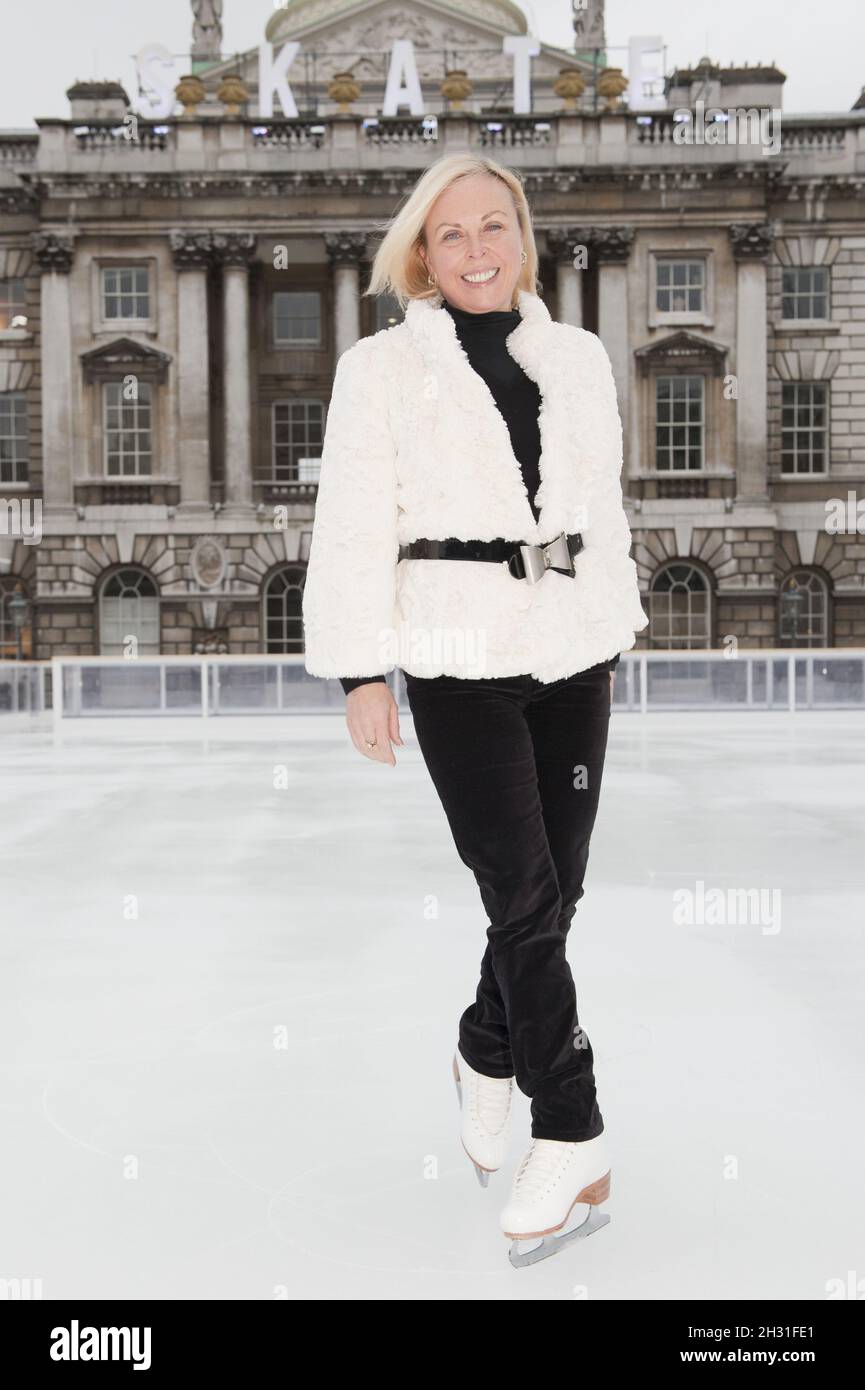 Jayne Torvill à l'entraînement sur glace Big Dance, Somerset House, The Strand, Londres, 21 novembre 2010. Banque D'Images