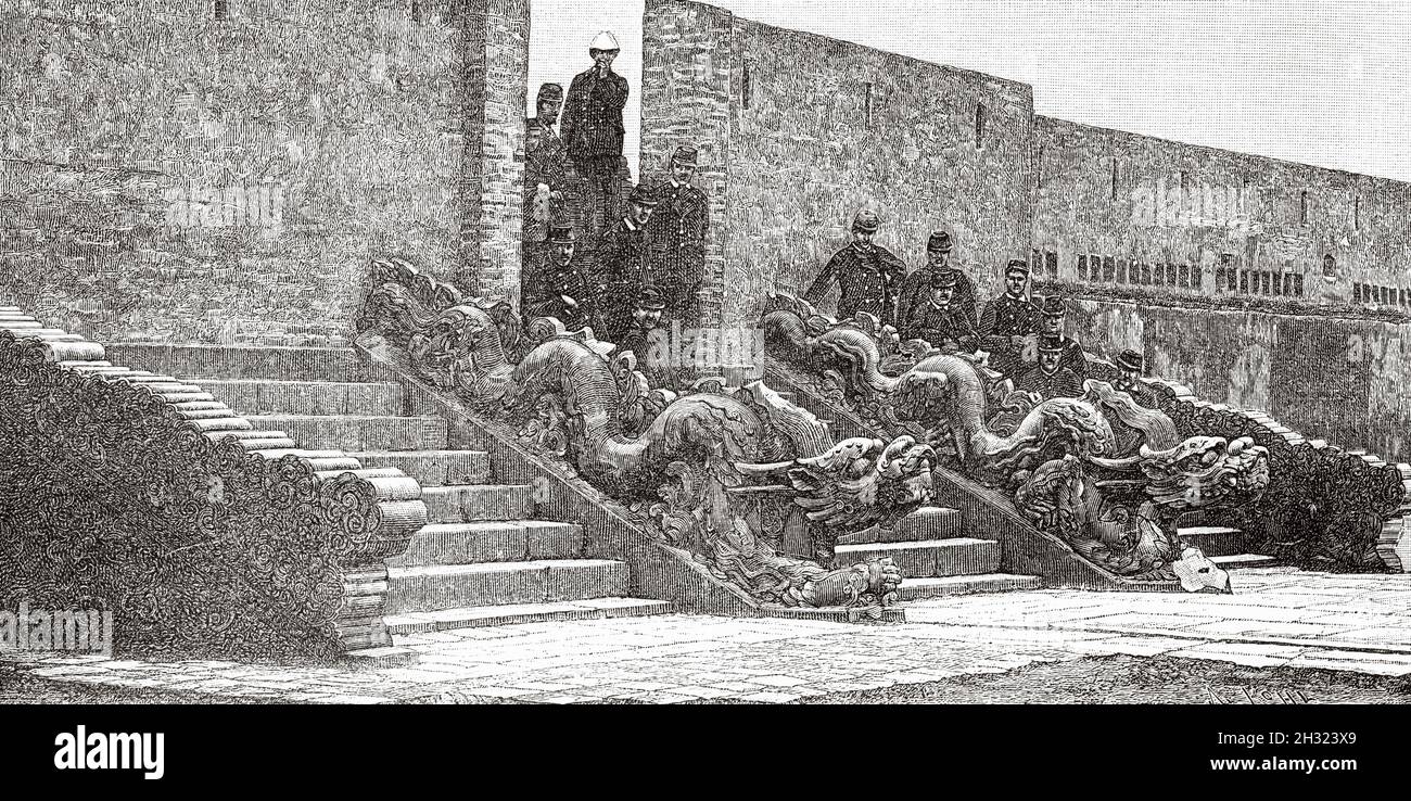 Escalier de la Pagode Sud de la Citadelle, Hanoï, Vietnam.Asie.Illustration gravée du XIXe Siècle Une campagne à Tonkin de Charles Edouard Hocquard du Tour du monde 1889 Banque D'Images