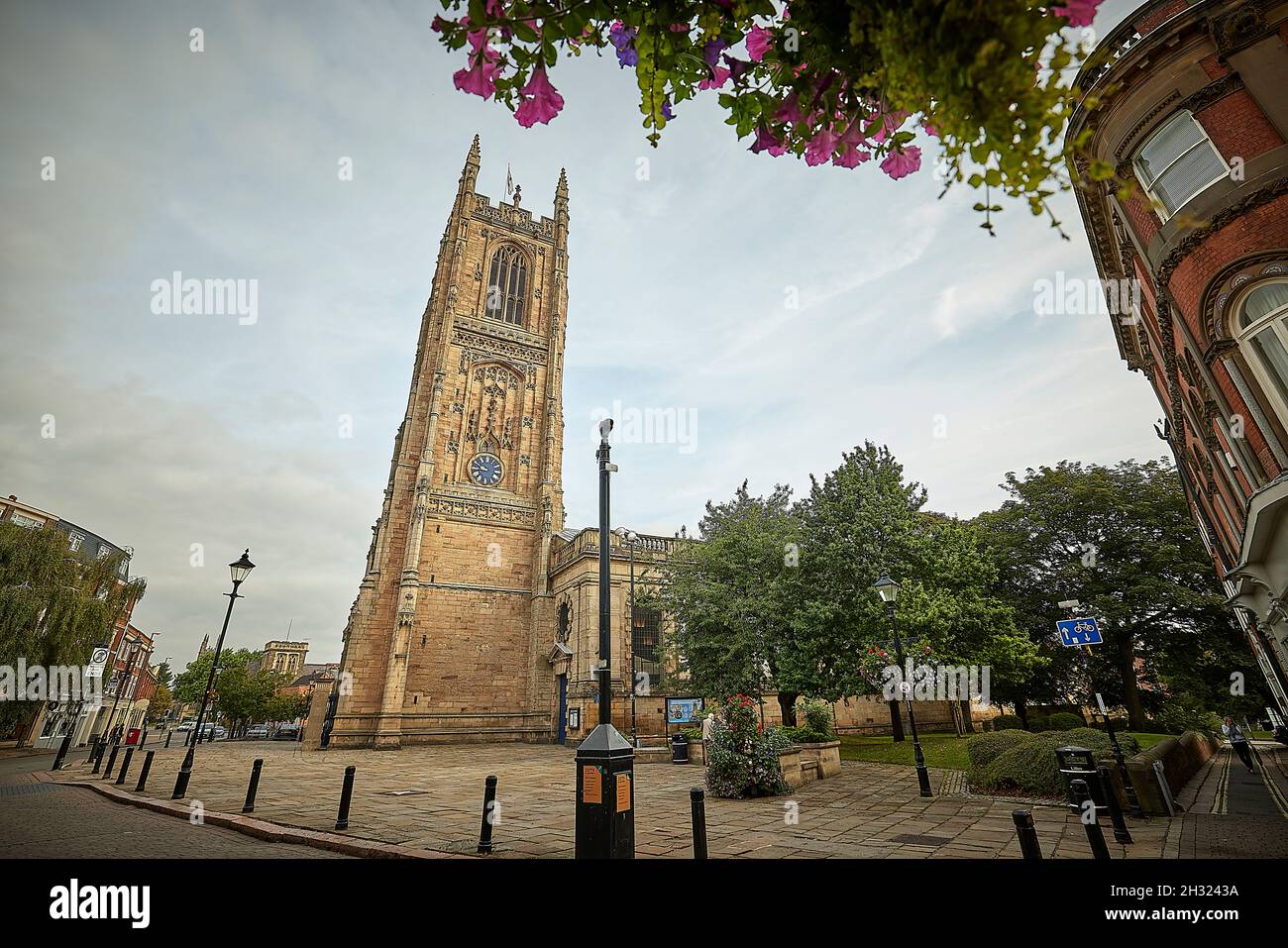 Centre-ville de Derby Cathédrale de Derby, l'église de la Cathédrale de tous les Saints Derby Grade 1 Banque D'Images