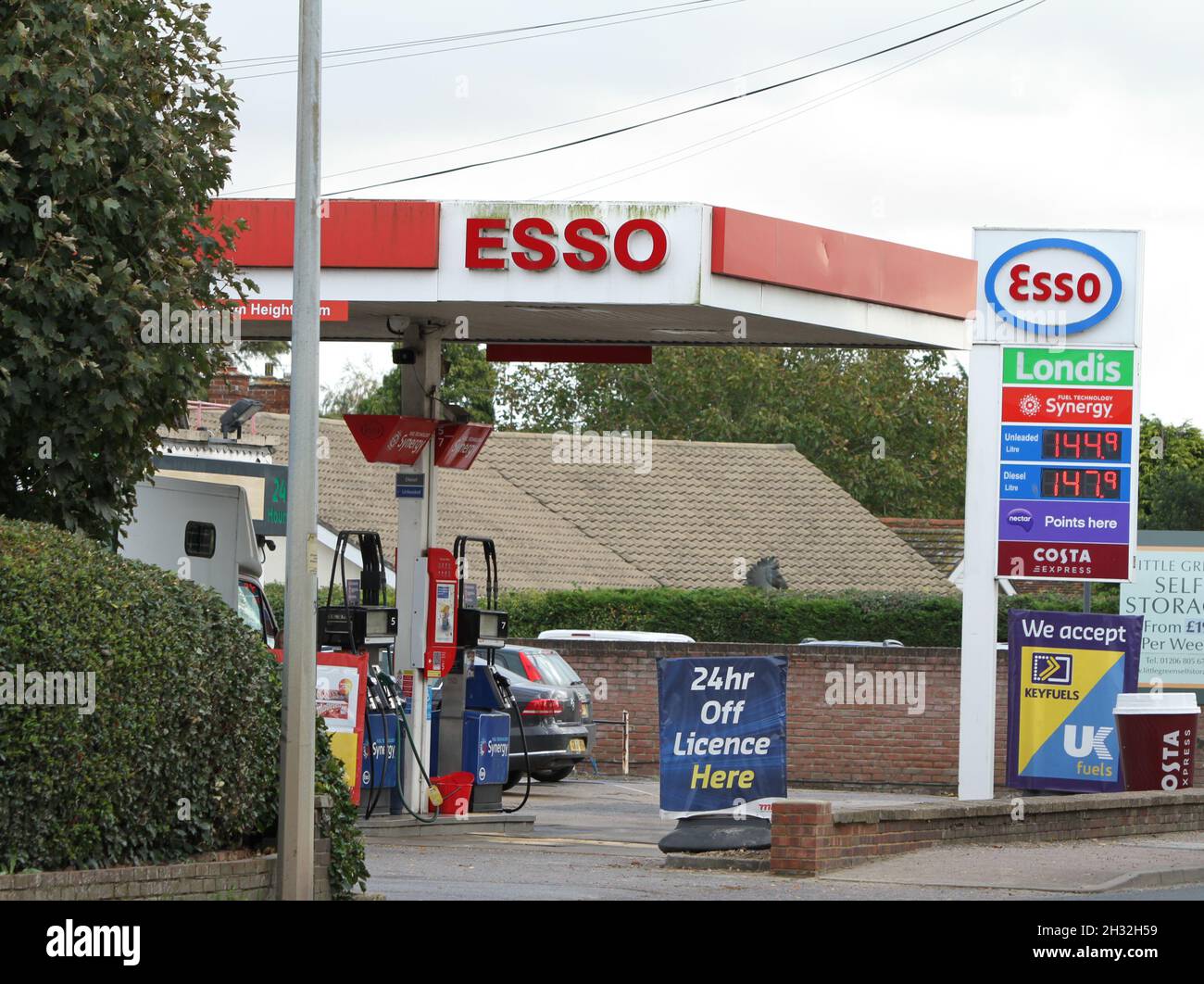 Elmstead Market, Royaume-Uni. 25th octobre 2021. Le prix moyen de l'essence au Royaume-Uni a atteint un niveau record, dépassant le précédent record établi en avril 2012. Crédit : Eastern Views/Alamy Live News Banque D'Images