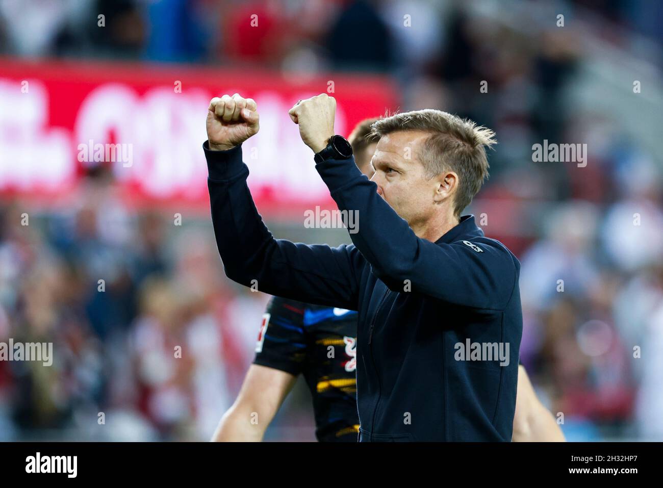 Kšln, RheinEnergieStadion, 18.09.21: Trainer Jesse Marsch (RB Leipzig) balt die FŠuste in Richtung Zuschauer nach dem Spiel der 1.Bundesliga 1.FC Kšl Banque D'Images