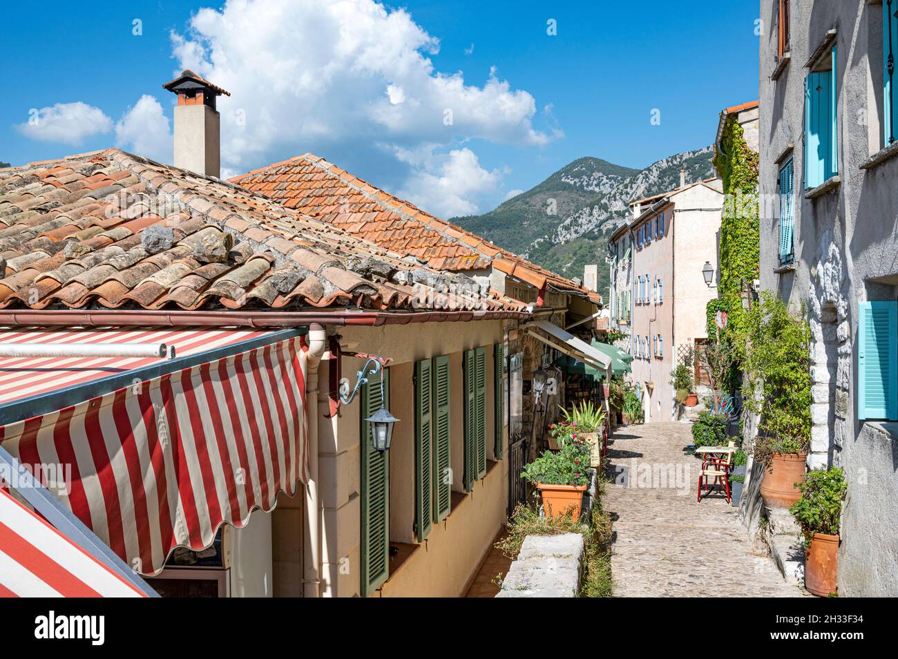 Le restaurant le Saint-Yves au centre du plus haut village médiéval d'Europe, Saint-Agnès sur la Côte d'Azur Banque D'Images