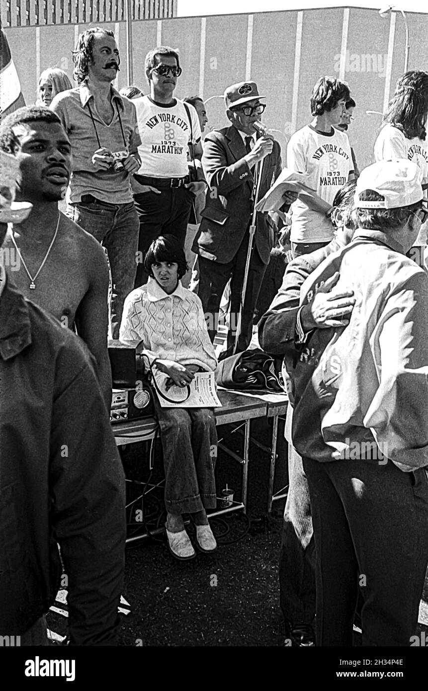 Kurt Steiner se faisant une nouvelle fois au marathon de New York en 1973. Banque D'Images