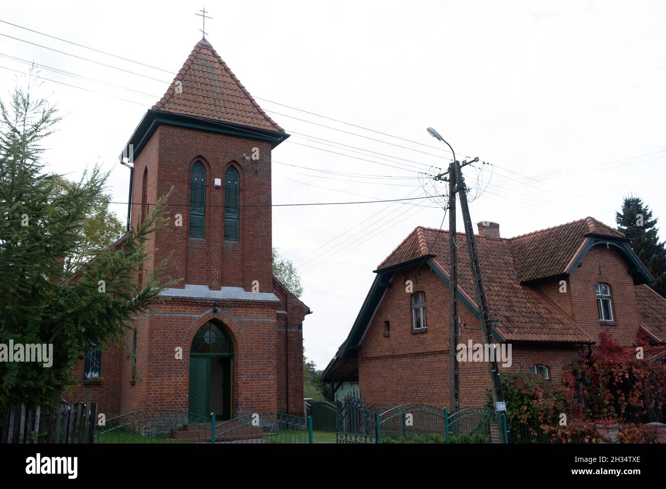 Wojnowo, Pologne- 30 octobre 2020 : Molenna à Wojnowo appartenant à la paroisse de l'Église orientale des anciens croyants à Wojnowo Banque D'Images
