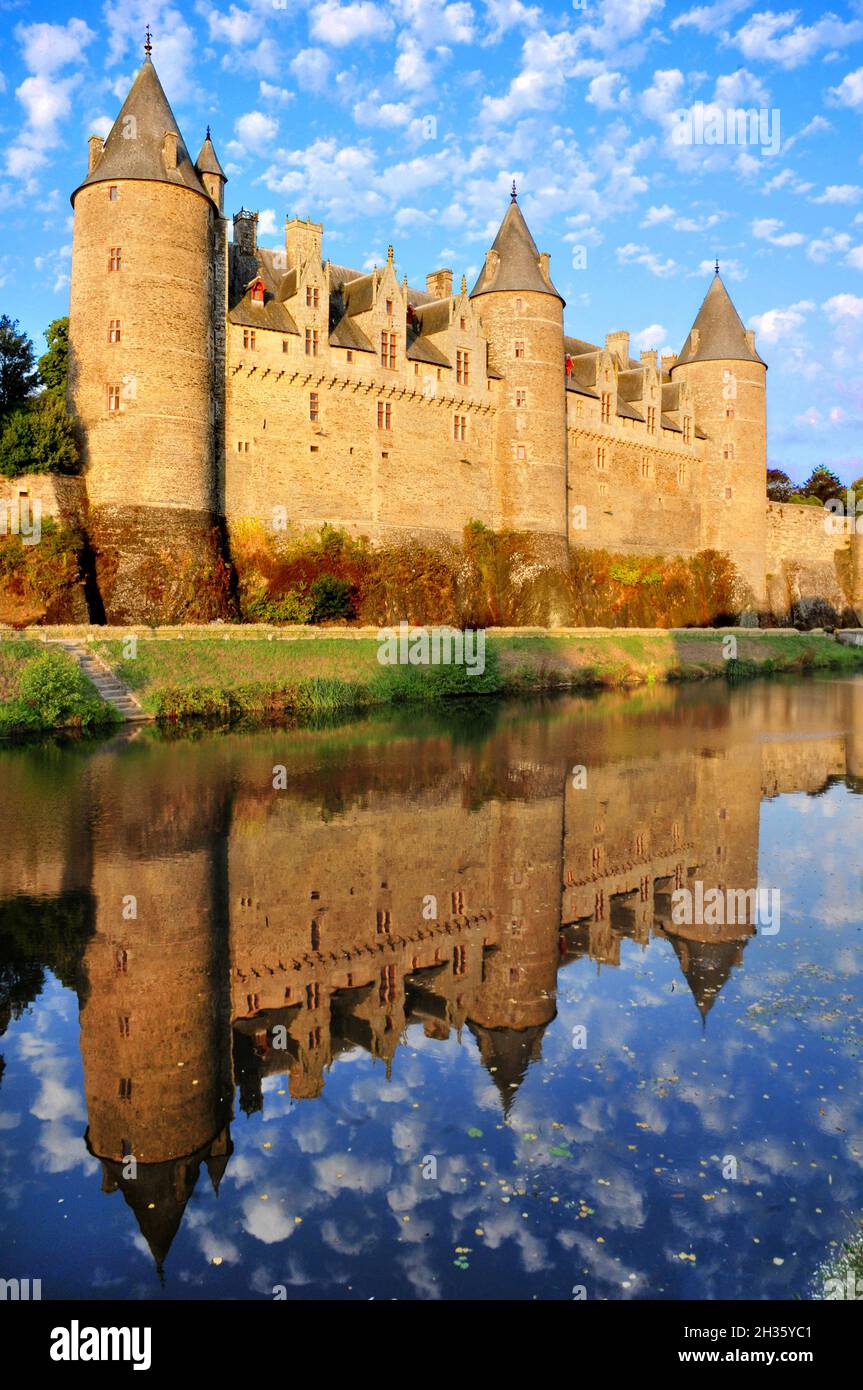 Josselin (Bretagne, NordOuest du Franc) Château de Josselin sur les
