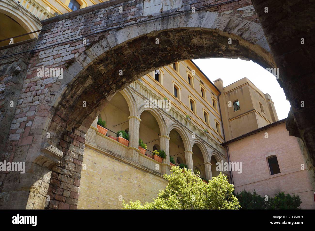 Vieille ville, via San Francesco Street , Assise, Ombrie, Italie, Europe Banque D'Images