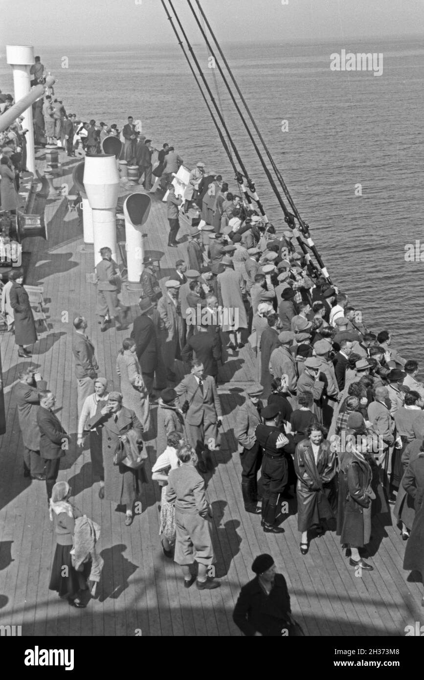 KdF Nordlandfahrt Passagiere auf der nach Norwegen mit dem Schiff Wilhelm Gustloff', '1930er Jahre Deutschland. Passager de la croisière vers la Norvège avec le KdF navire 'Wilhelm Gustloff', Allemagne 1930. Banque D'Images
