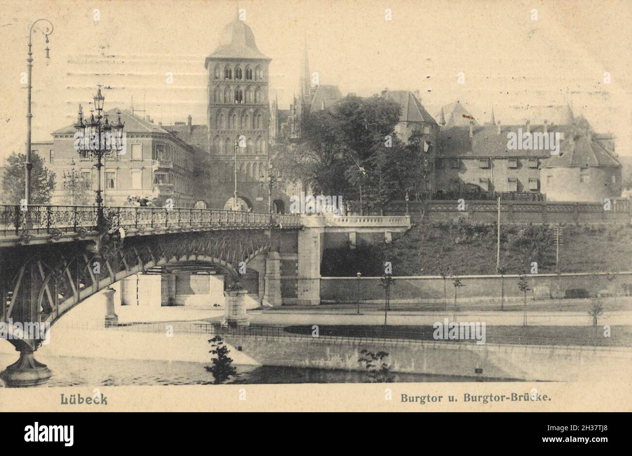 Burgtor von Lübeck, Schleswig-Holstein, Deutschland, Ansicht von CA 1910, digitale Reproduktion einer gemeinfreien Postkarte Banque D'Images