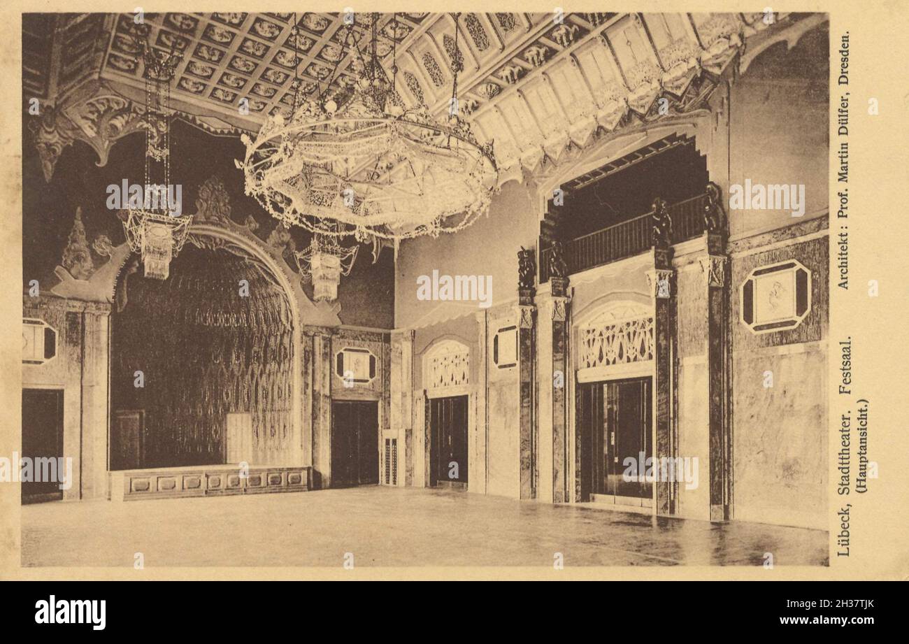 Stadttheater von Lübeck, Schleswig-Holstein, Deutschland, Ansicht von CA 1910, digitale Reproduktion einer gemeinfreien Postkarte Banque D'Images