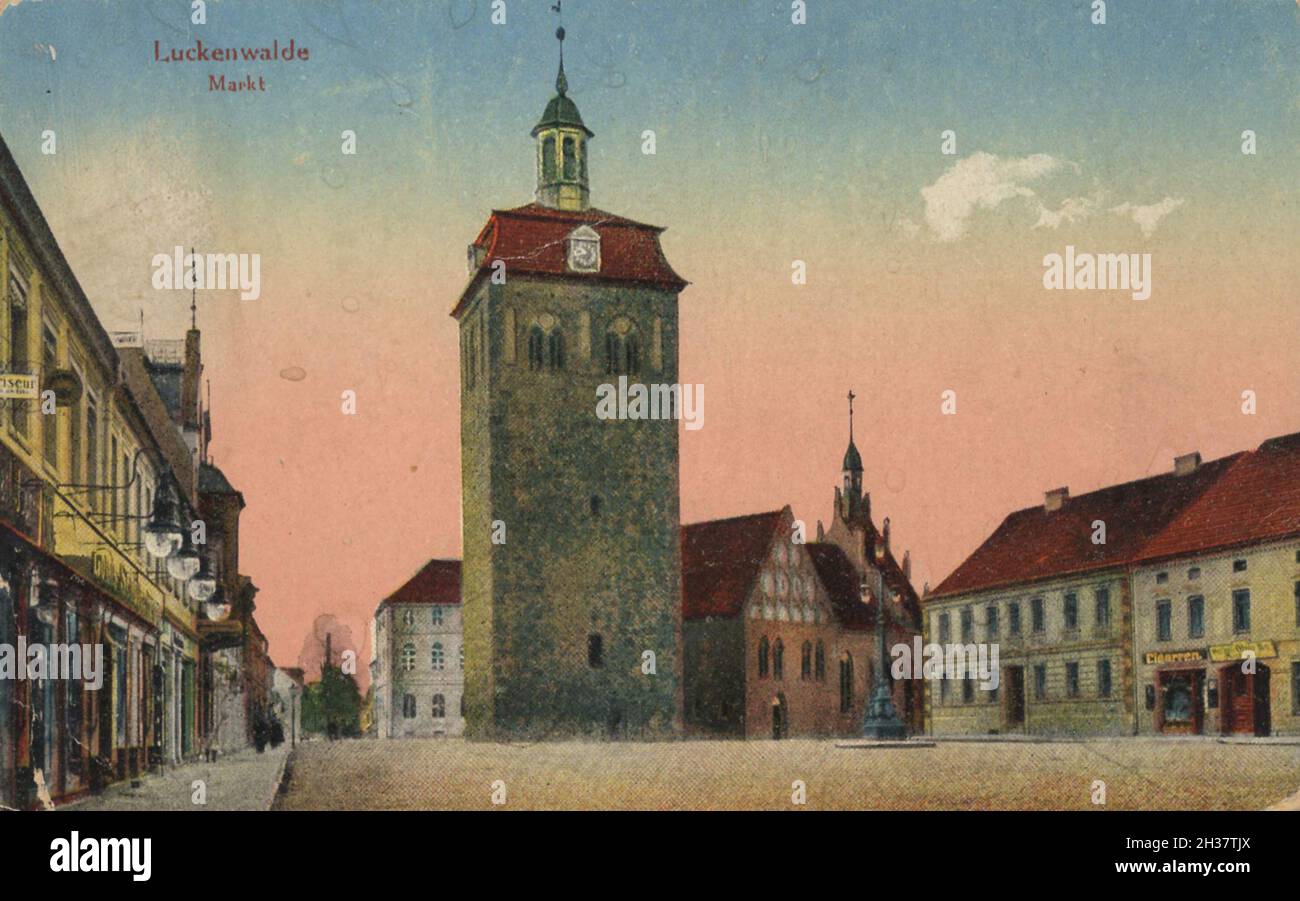 Markt Luckenwalde, Kreisstadt des Landkreises Teltow-Fläming in Brandenburg, Ansicht von ca 1910, digitale Reproduktion einer gemeinfreien Postkarte Banque D'Images