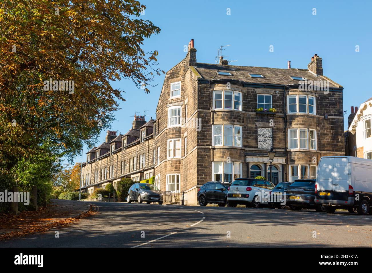 Quartier résidentiel agréable et maisons à Harrogate, Yorkshire, Royaume-Uni 2021 Banque D'Images