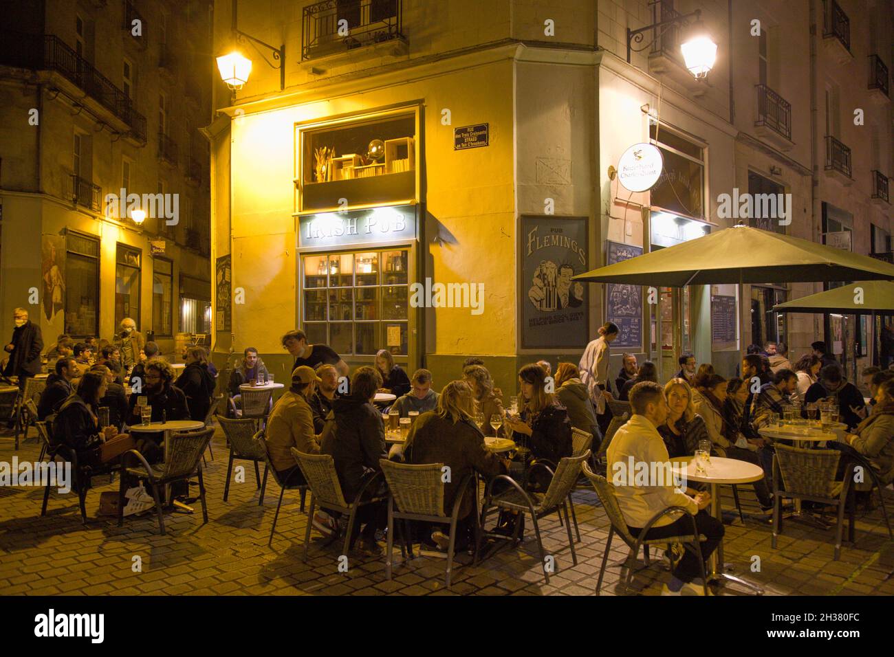 France, Bretagne, Nantes, scène de rue, vie nocturne,personnes, Banque D'Images