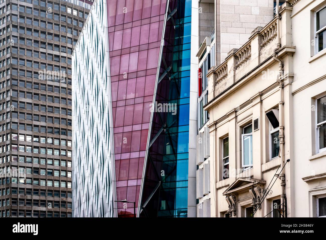 Bâtiments modernes et historiques, quartier de la gare Victoria, Londres, Royaume-Uni. Banque D'Images