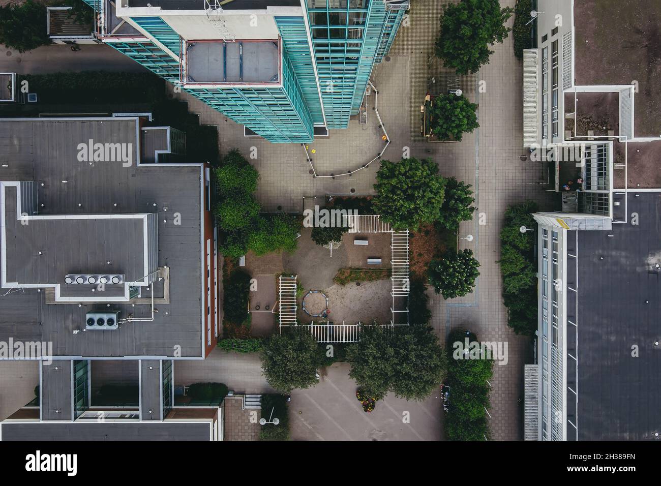 Cour moderne du quartier résidentiel.Concept immobilier famille confort.Vue de dessus. Banque D'Images