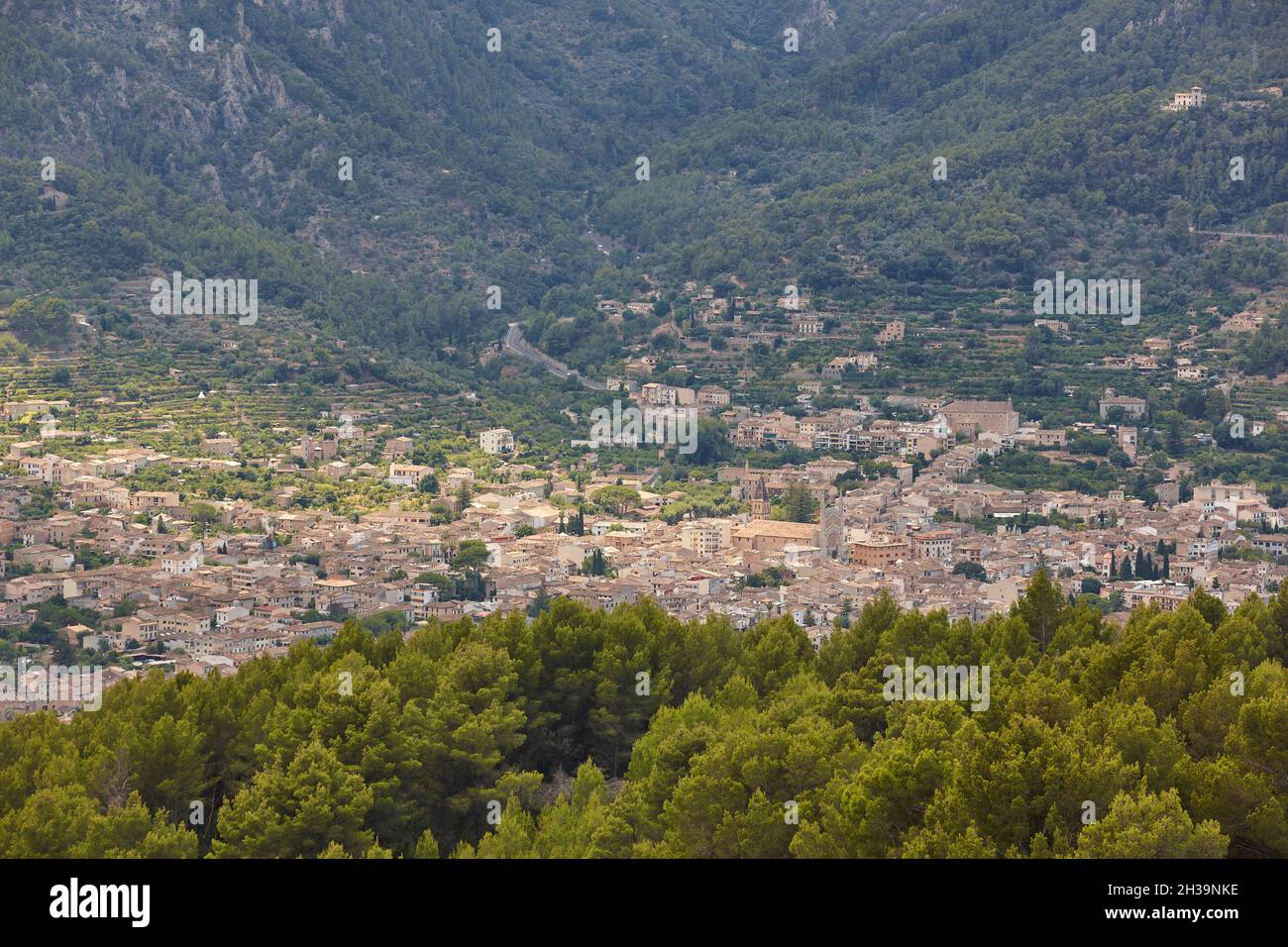 Ville pittoresque de Soller sur l'île de Majorque.Chaîne de montagnes Tramuntana Banque D'Images