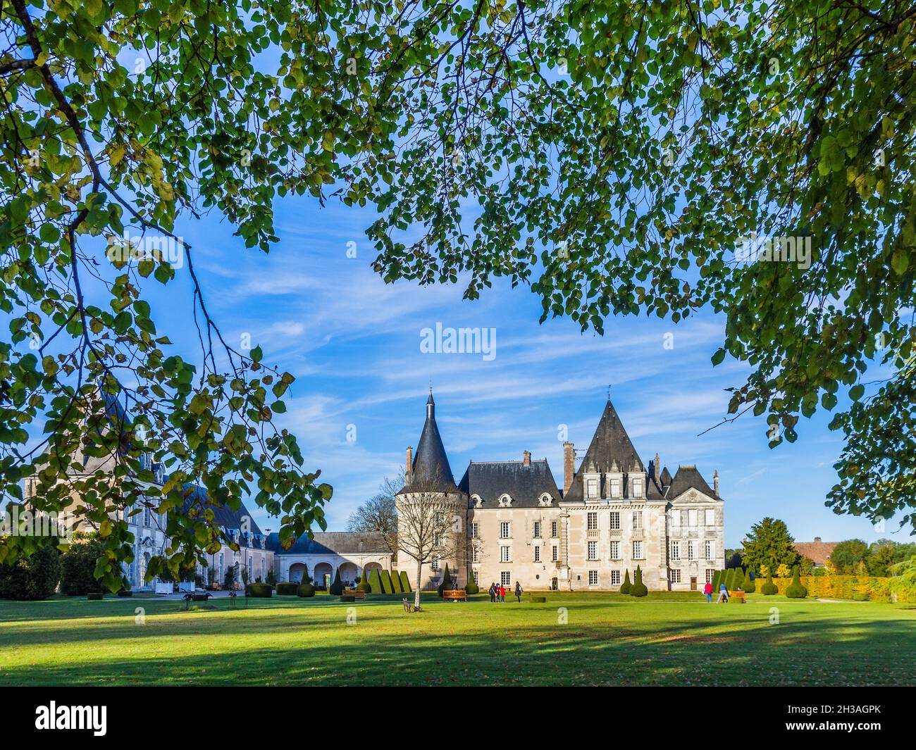 Château du XVe / XVIIe siècle (monument historique) d'Azay-le-Ferron, Indre (36), France. Banque D'Images