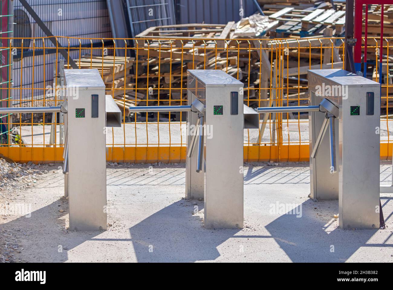 Entrée du tourniquet au contrôle d'accès au site de construction Banque D'Images