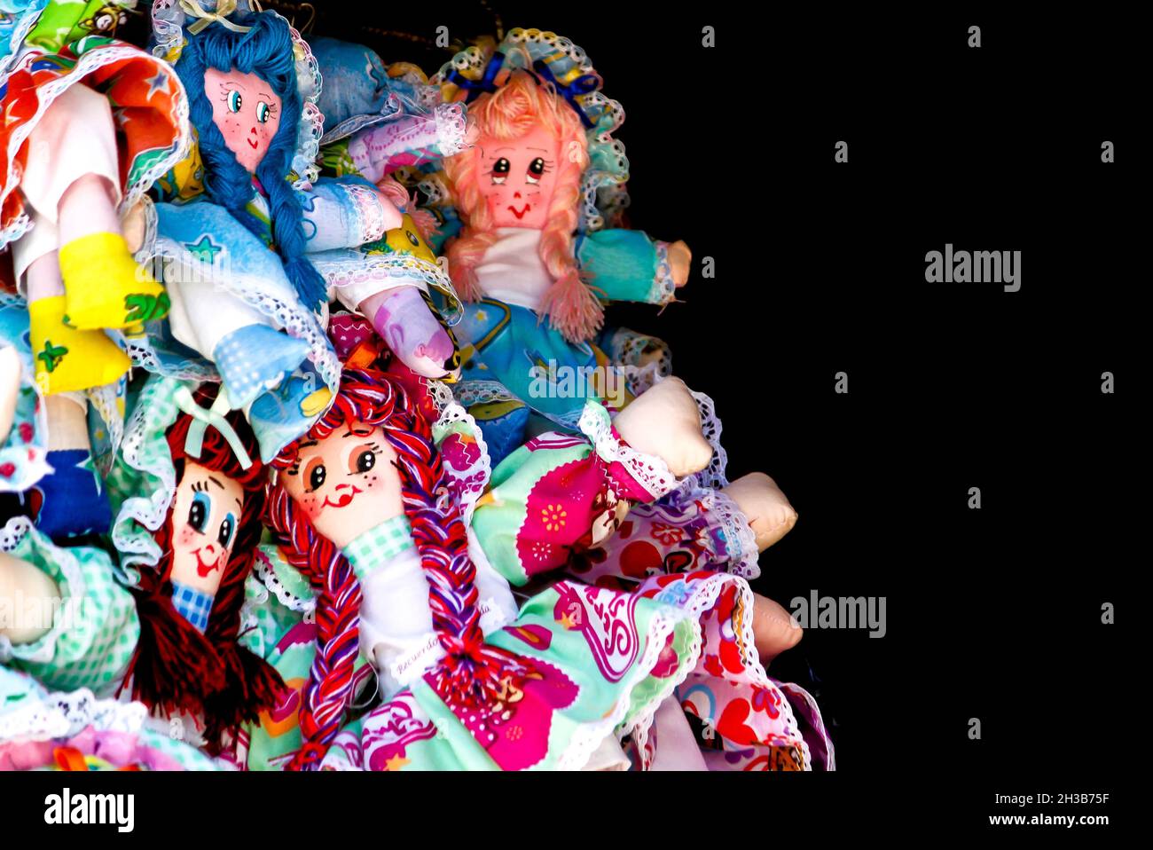 Poupées en chiffon artisanales colorées Banque D'Images